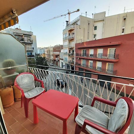 Diana Apartamento Con Terraza Muy Cerca Del Mar Pineda de Mar Kültér fotó