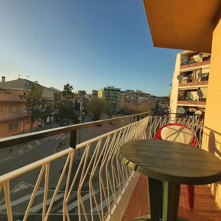 Diana Apartamento Con Terraza Muy Cerca Del Mar Pineda de Mar Kültér fotó