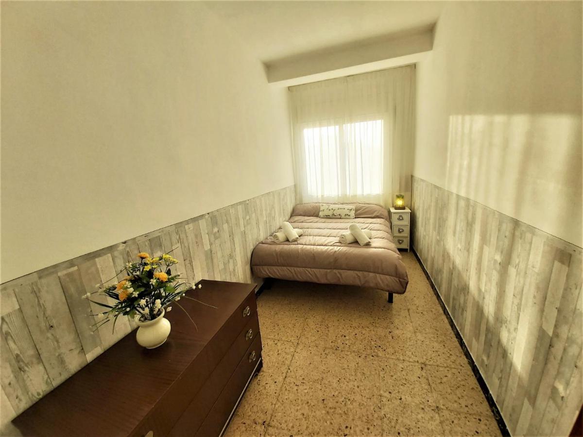 Diana Apartamento Con Terraza Muy Cerca Del Mar Pineda de Mar Kültér fotó