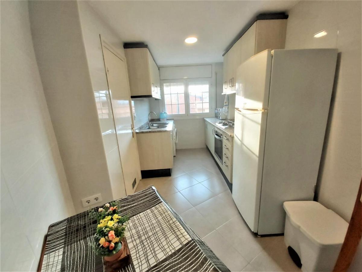 Diana Apartamento Con Terraza Muy Cerca Del Mar Pineda de Mar Kültér fotó