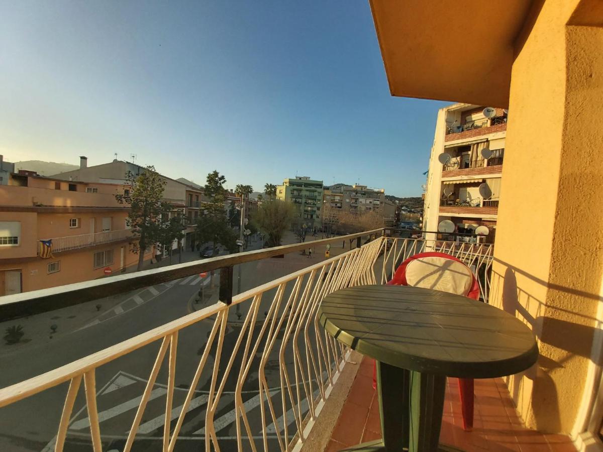 Diana Apartamento Con Terraza Muy Cerca Del Mar Pineda de Mar Kültér fotó